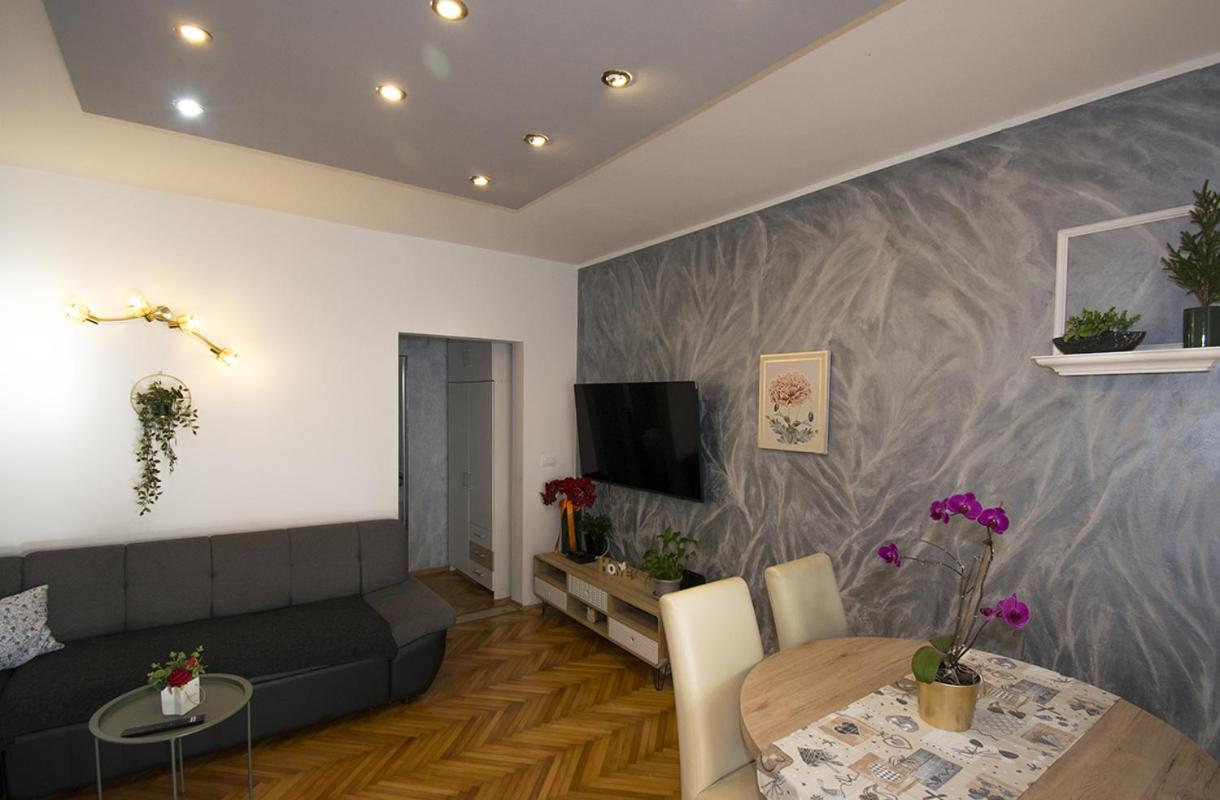 Apartment Edera, Near The Town In A Quiet Location โรวีน ภายนอก รูปภาพ