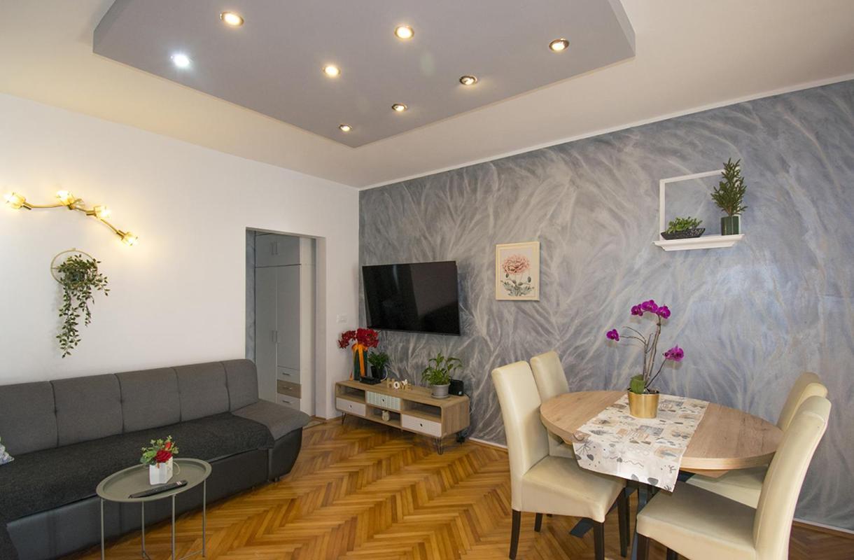 Apartment Edera, Near The Town In A Quiet Location โรวีน ภายนอก รูปภาพ