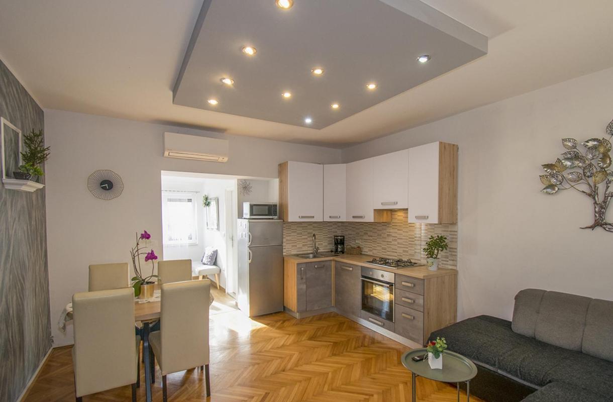Apartment Edera, Near The Town In A Quiet Location โรวีน ภายนอก รูปภาพ